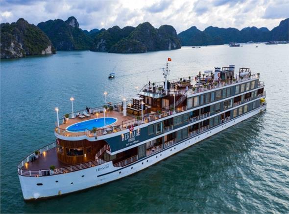 Chương trình 3 ngày 2 đêm trên du thuyền Heritage Bình Chuẩn