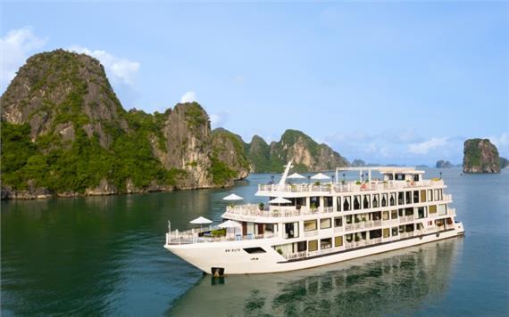 Du thuyền Hermes Hạ Long